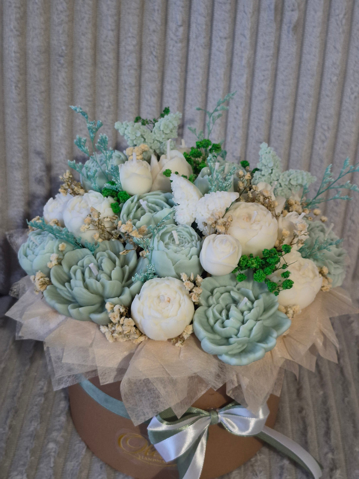 Luxury Floral Candle Bouquet in Hat Box