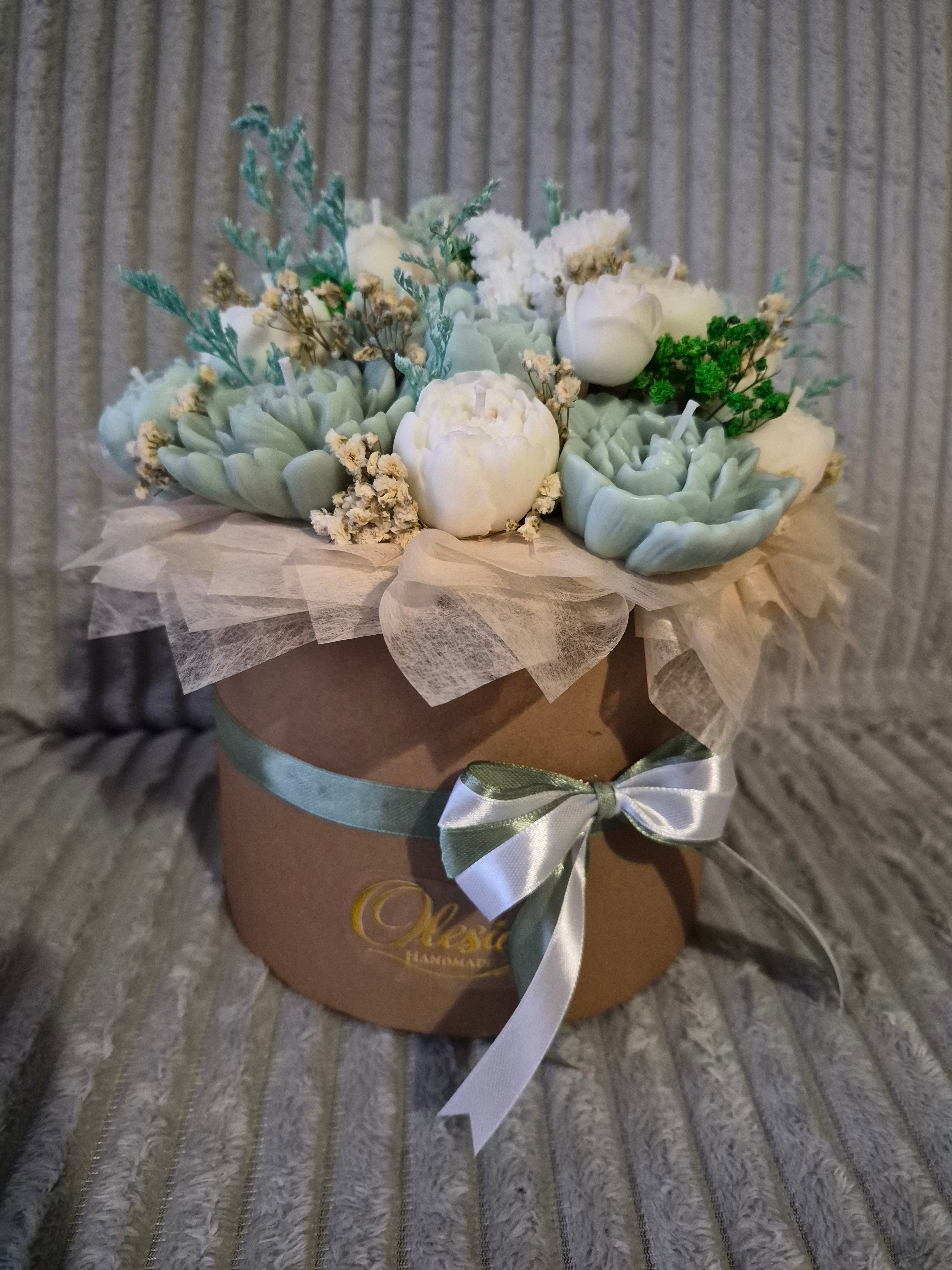 Luxury Floral Candle Bouquet in Hat Box