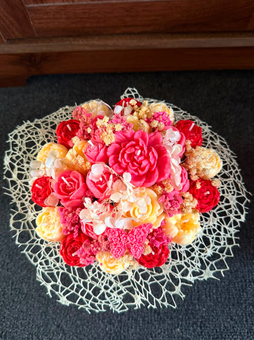 Blush Romance Luxury Candle Bouquet