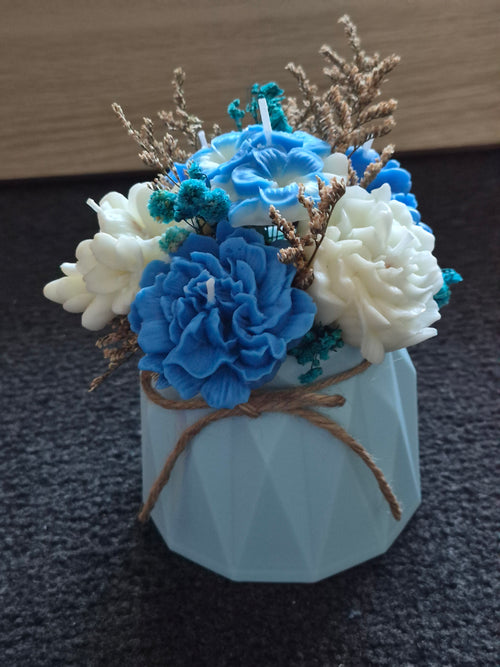Blue & Ivory Luxury Candle Bouquet